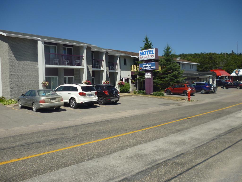 Motel De L'Anse A L'Eau Tadoussac Exterior photo